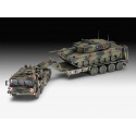 Revell Plastic Modelkit military 03311 - SLT 50-3 "Elefant" + Leopard 2A4 (1:72)